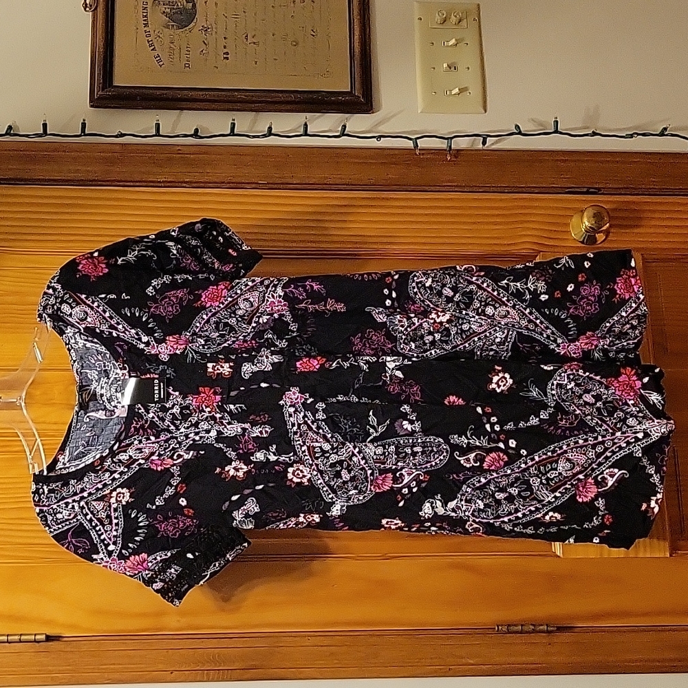 Adorable Torrid dress NWT - Picture 1 of 9